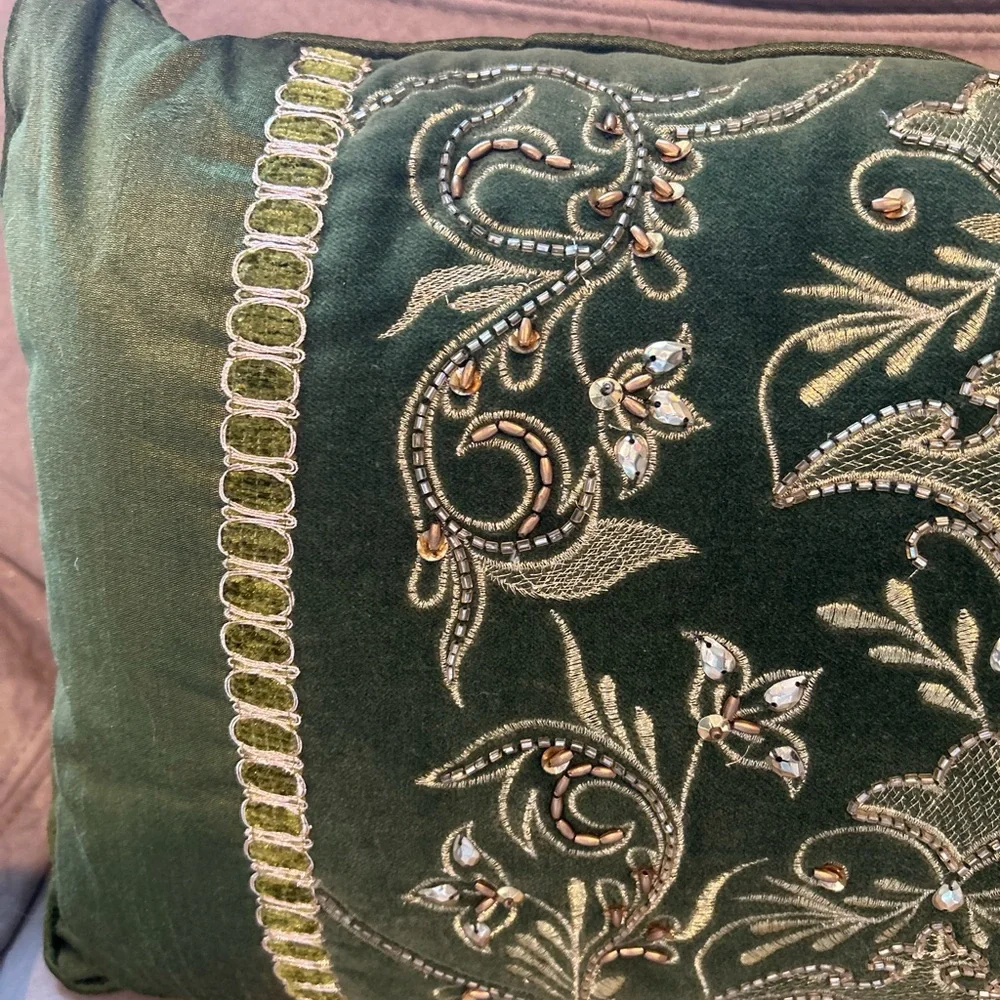 Pier 1 Green Velvet and Satin Like Sequin and Beaded Pillow Set